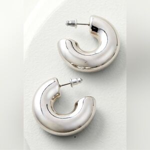 Soft surroundings Julianna hoop earring size 1.25”